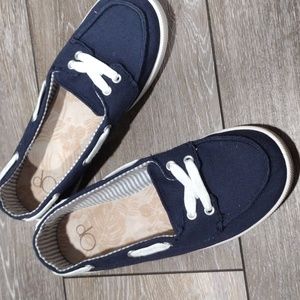 OP Ocean Pacific blue canvas sneakers. Mint condition. Size 7